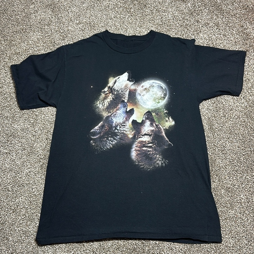 Wolf pack t-shirt black no size tag fits like a mens small - feels like cotton